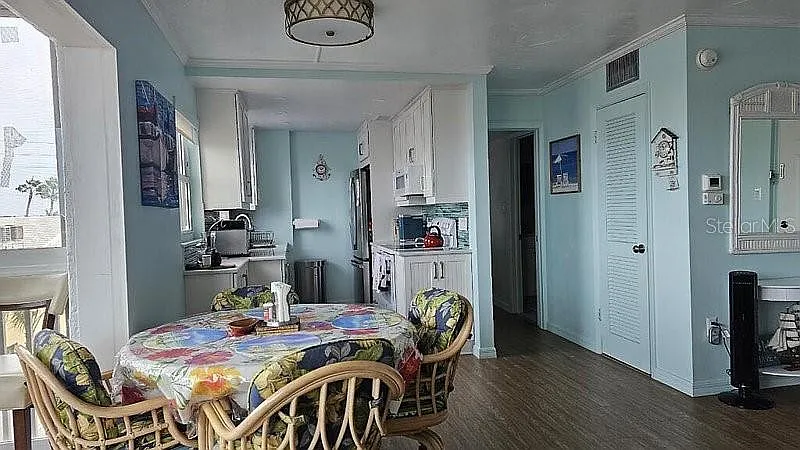 2 bed, 2.0 bath, 867 sqft, $5,300 — Photo 4
