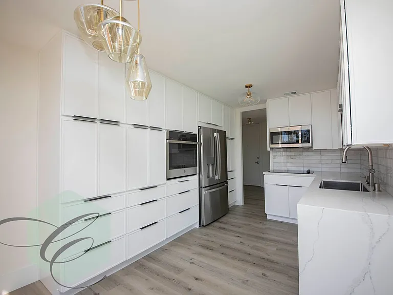 Playa de Oro Apartments — Photo 9