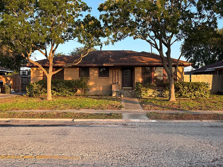 Brawner Pkwy — Photo 1