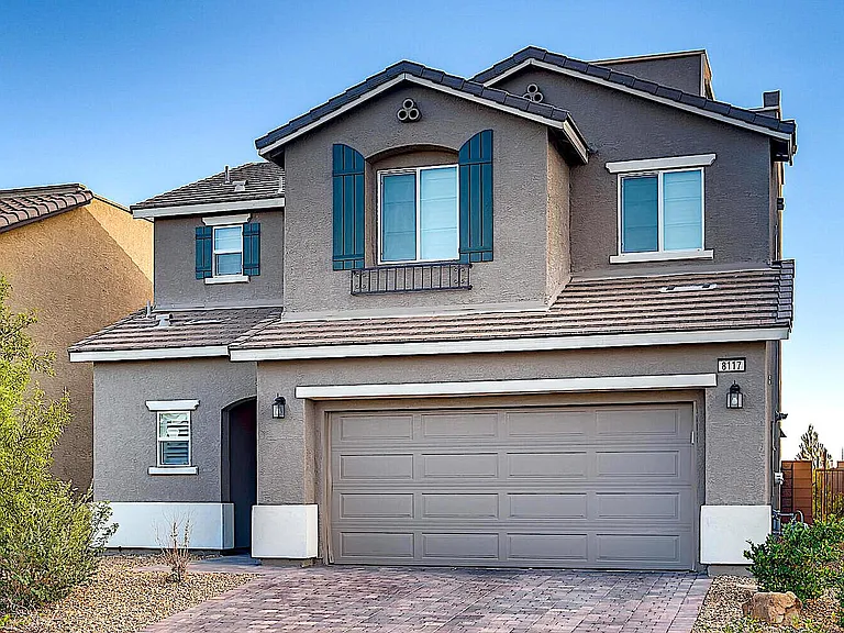 8117 Ancient Oaks Ave — Photo 2