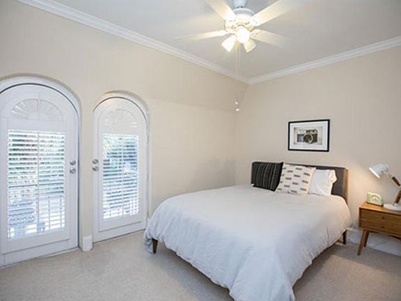 2nd image of 1919 Portsmouth St #15