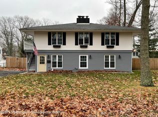 2 Phoenix Pkwy, Oakhurst, NJ 07755