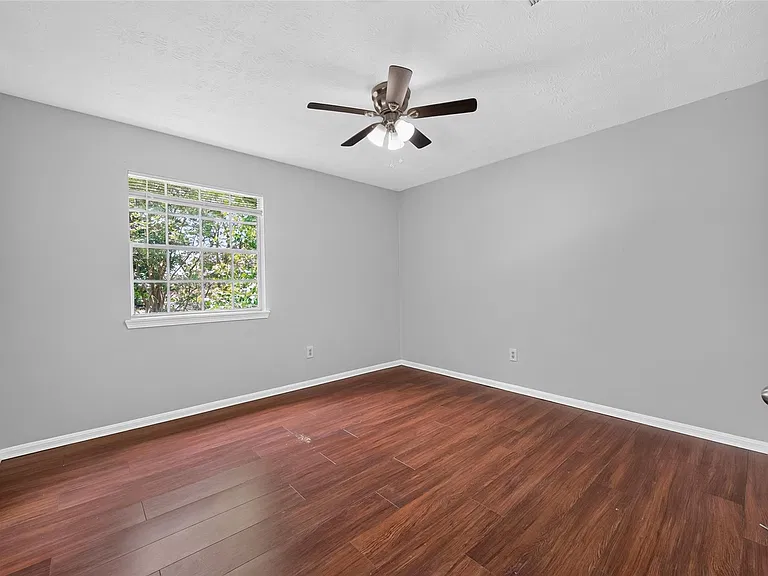 5703 Green Timbers Dr — Photo 31