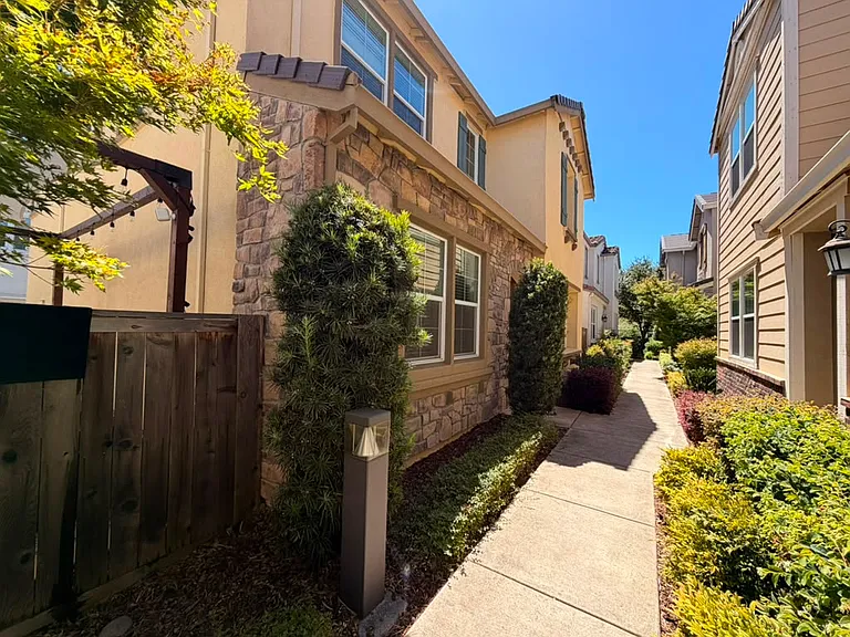174 Colner Cir — Photo 34