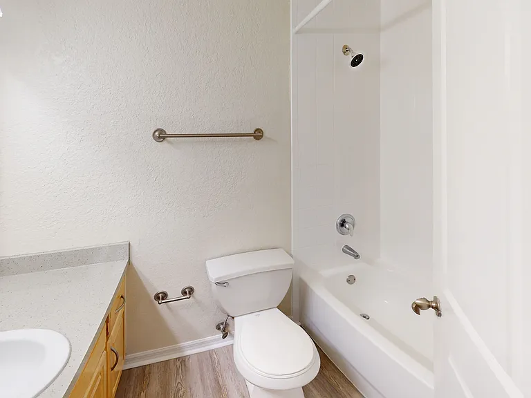 The Breyley Apartments — Photo 74