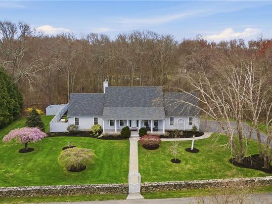 9 Austin Ln, Little Compton, RI 02837
