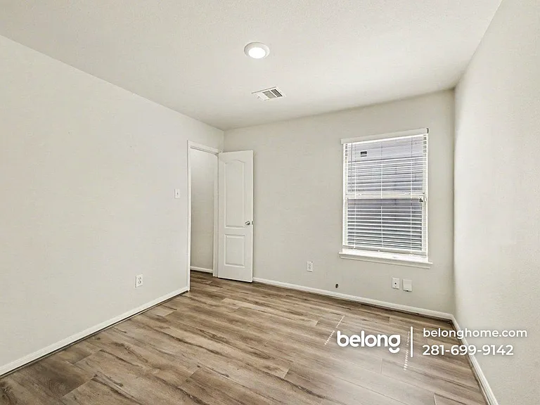20739 Dickinson Manor Ln — Photo 19