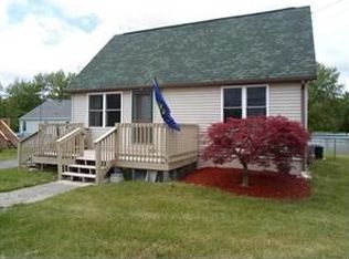 995 Saunders Settlement Rd, Niagara Falls, NY