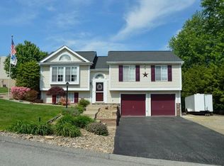 100 Barrington Rdg, Delmont, PA 15626
