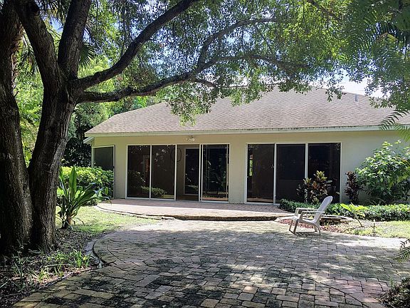 Back Yard w/Paver Patio