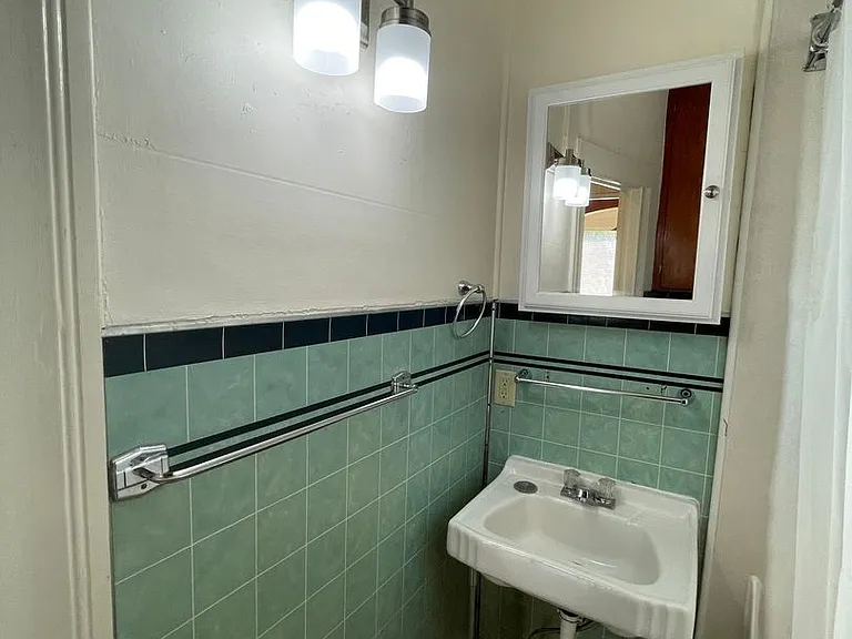 237 E 15th Ave — Photo 20