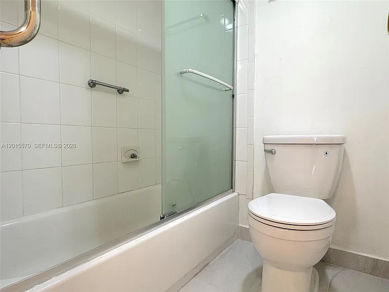 20400 W Country Club Dr #209 — Photo 14