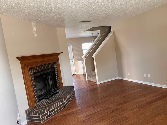 2nd image of 72 Winterwood Dr