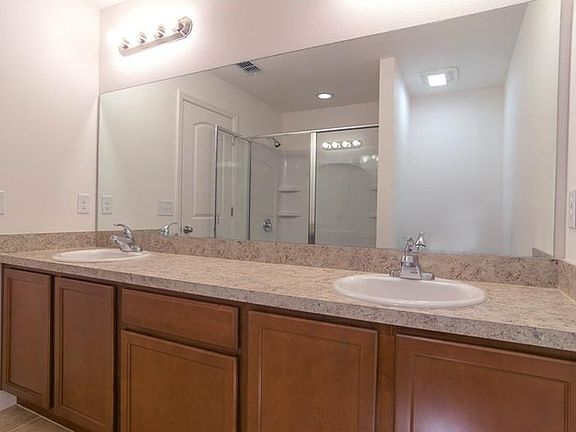 4th image of 5576 Maggiore Blvd