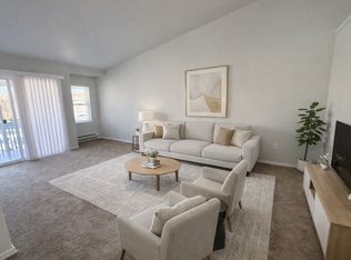 1332 S 10th St APT 4, Allentown, PA 18103