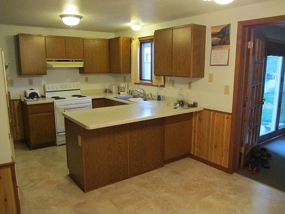 5th image of 804 Birchwood Dr