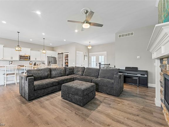 4th image of 3308 Chestnut Hl