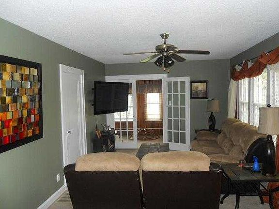 2nd image of 228 N Brown Ave