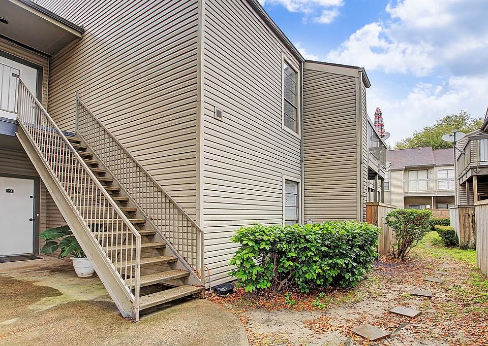 1st image of 9707 Richmond Ave APT 74
