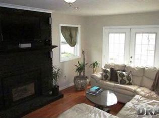 11649 Ran St, Taylor, MI 48180