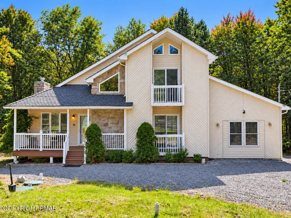 416 Mountain Top Lake Rd, Long Pond, PA 18334