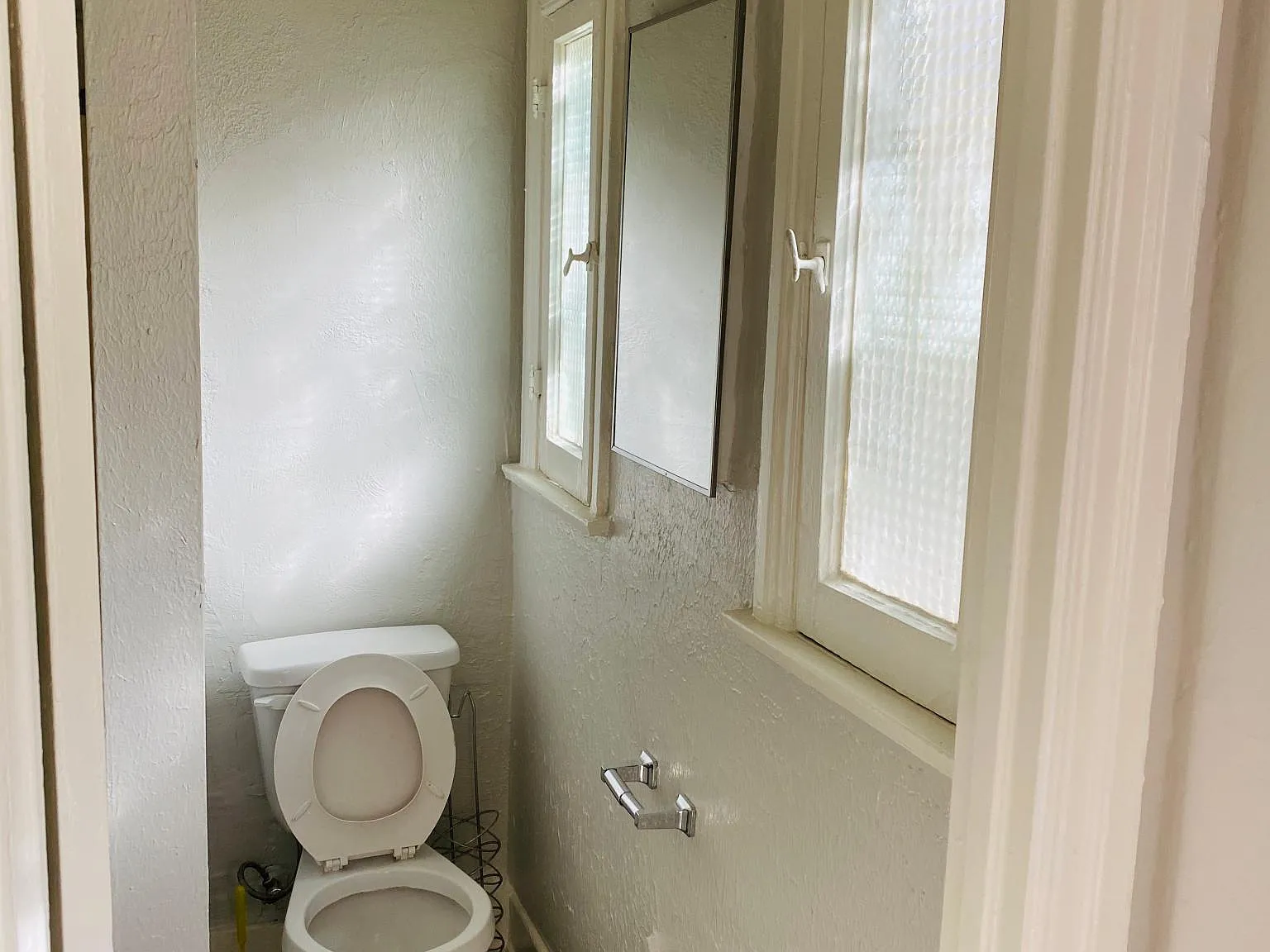 838 N Edinburgh Ave — Photo 2