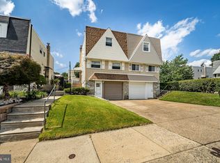 2842 Sebring Rd, Philadelphia, PA 19152
