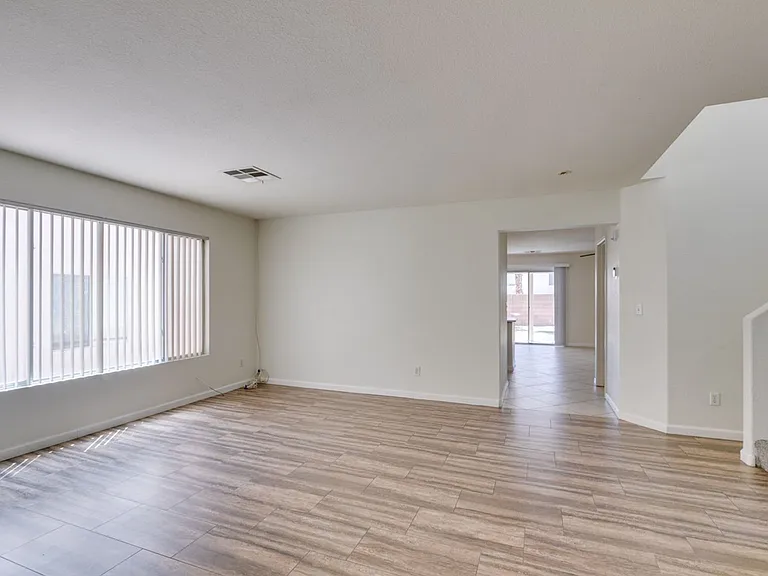 5025 Glittering Star Ct N — Photo 13