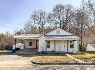 1790 17th Ave NE, Hickory, NC 28601