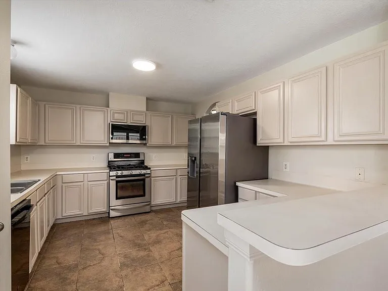 6023 Barany Ct — Photo 9
