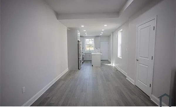3230 Fontain St — Photo 7