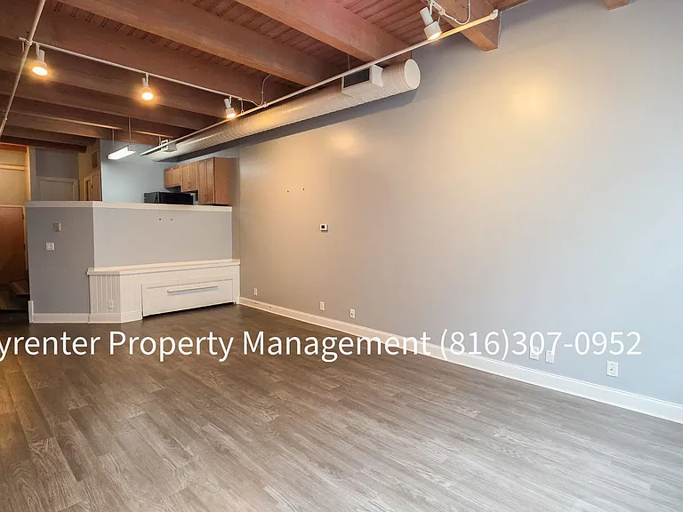700 Broadway Blvd #308 — Photo 23