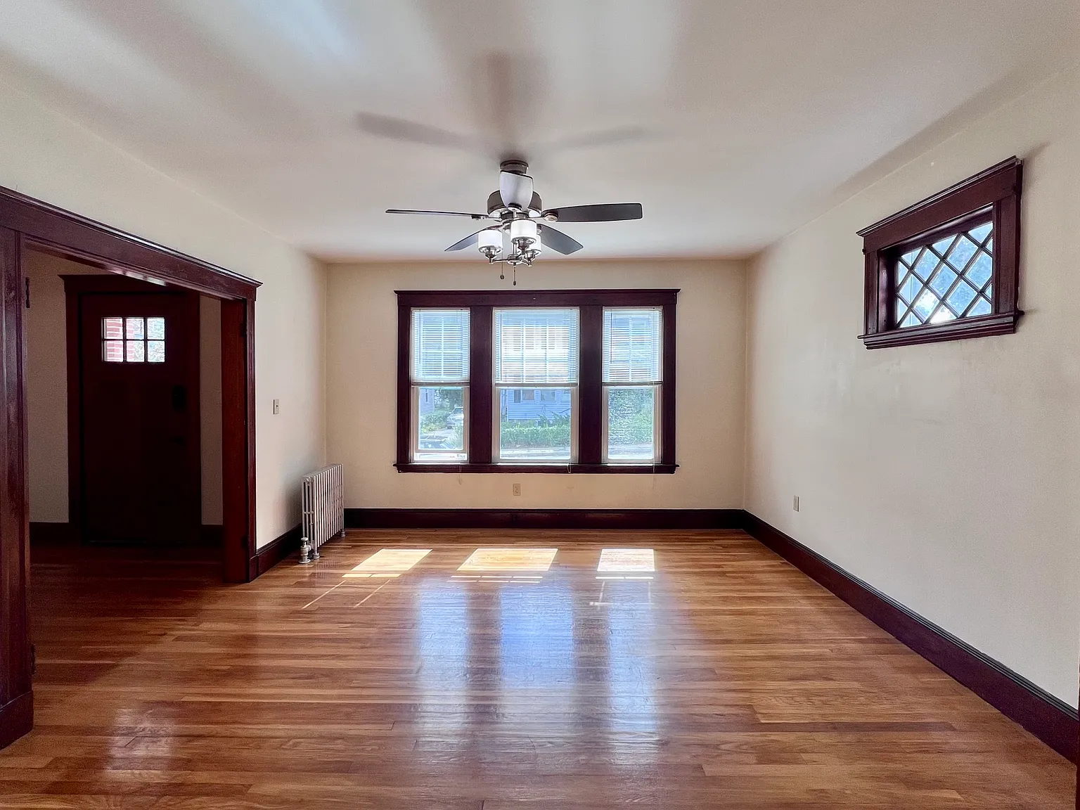 2 bed, 1100 sqft, $2,750 — Photo 3