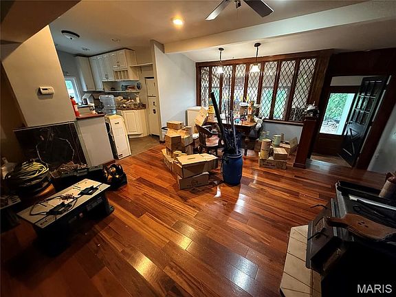 4th image of 309 Jefferson Ave