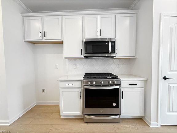 3rd image of 2018 Stanford Ln Lot 339