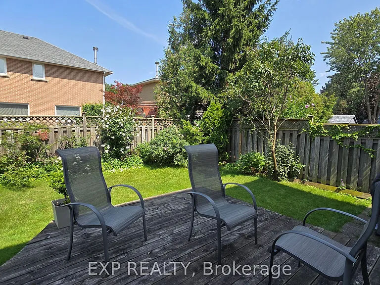 281 Mississaga St — Photo 2