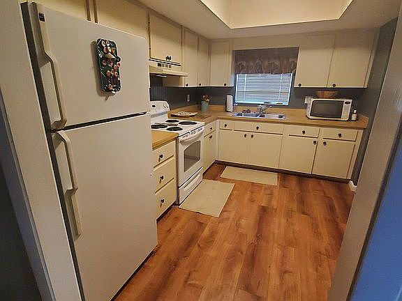 5th image of 3464 Lake Bayshore Dr