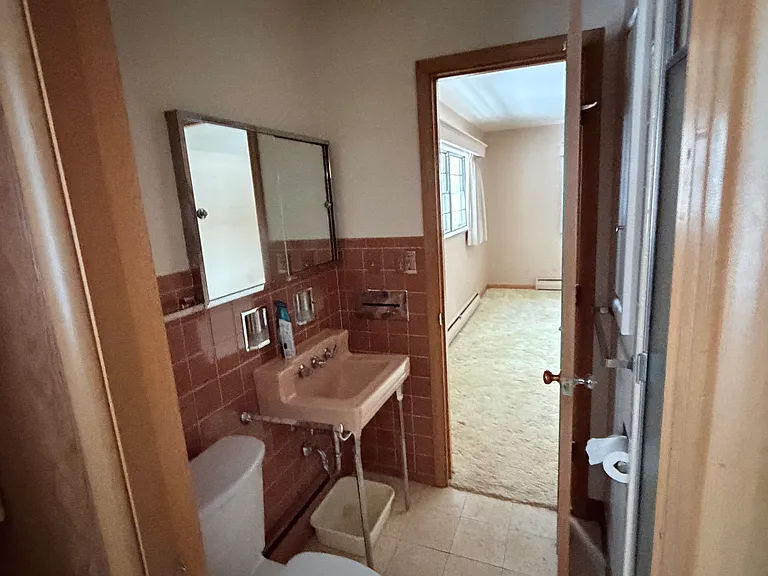 208 Southridge Rd — Photo 14