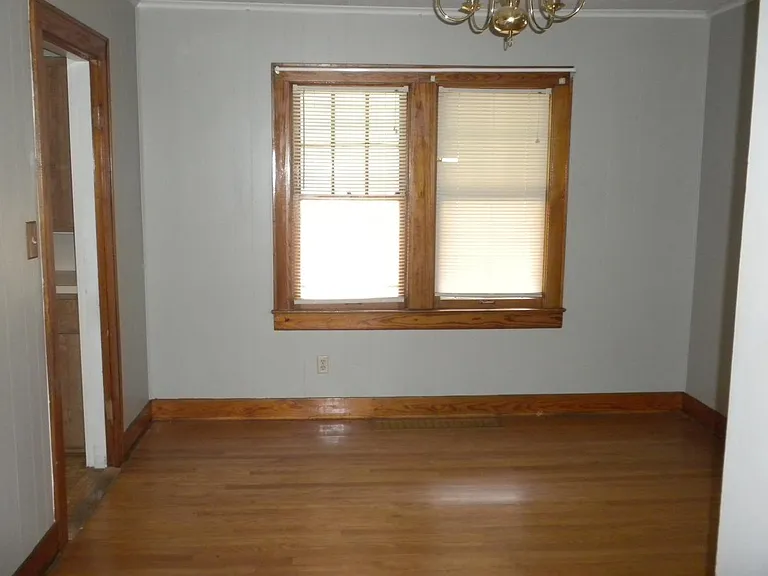 2345 Delor Ave — Photo 9