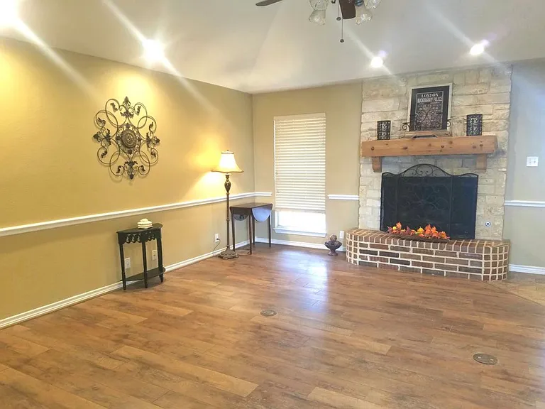 115 Ginger Dr — Photo 3