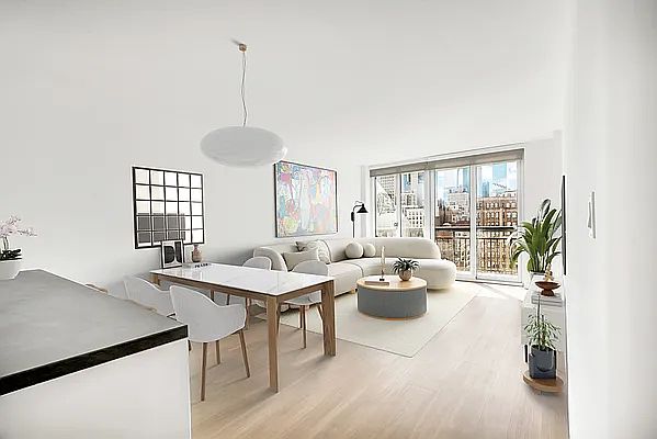 1st image of 70 W 37th St Unit Penthouse 15