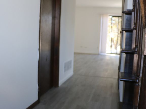 3rd image of 329 Kirkwood Cir