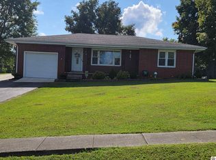 300 Walnut Dr, Kuttawa, KY 42055