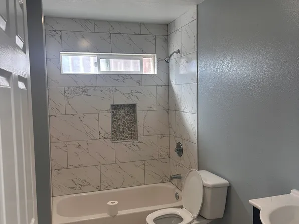 145 W 85th St, Los Angeles, CA 90003