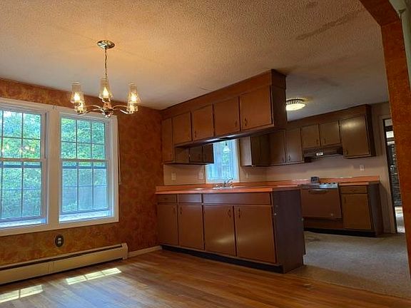 5th image of 8 Woodridge Lane