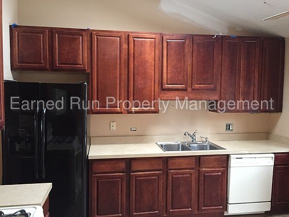 4th image of 225 W Central Ave