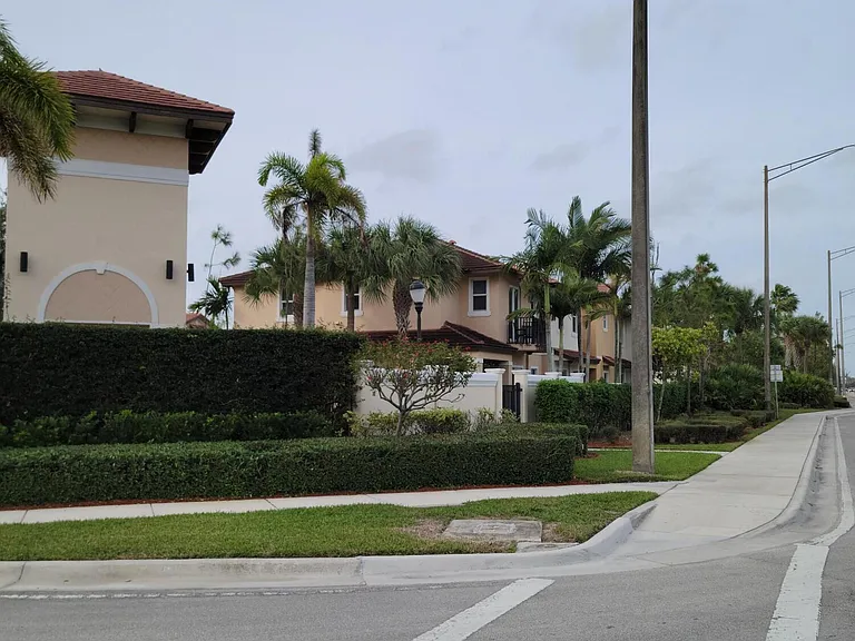 6960 Long Pine Cir — Photo 33