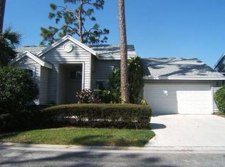 975 Red Parrot Ln, Wellington, FL 33414