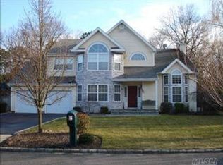 2 Paul Ct, Centereach, NY 11720