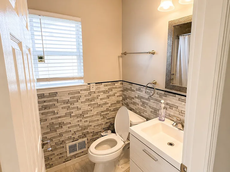 3132 Louis Dr — Photo 12